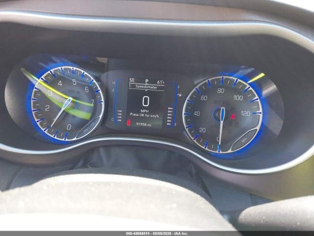 2020 CHRYSLER VOYAGER LX 7
