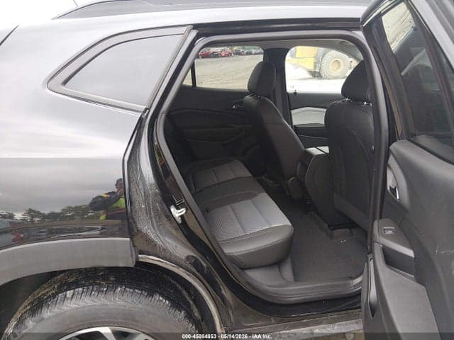 2025 CHEVROLET TRAX FWD LT 8