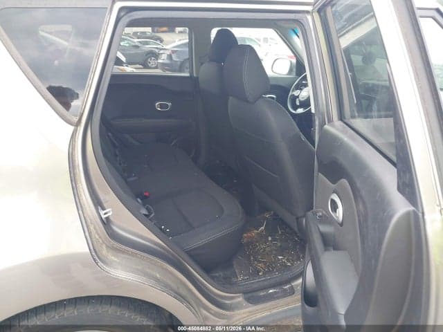 2018 KIA SOUL + 8