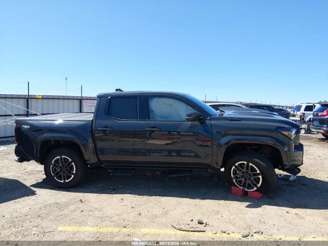 2026 TOYOTA TACOMA HYBRID TRD SPORT 13