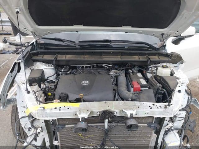 2021 TOYOTA HIGHLANDER XLE 10