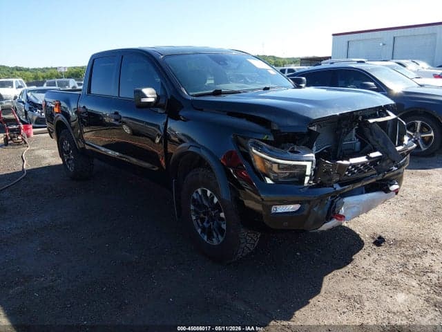 2022 NISSAN TITAN PRO-4X 4X4 1
