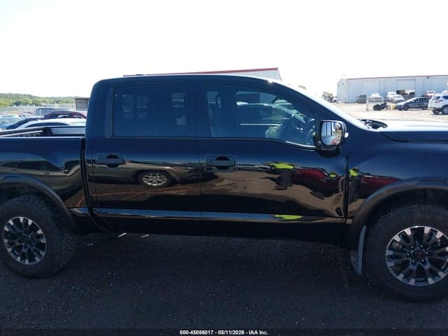 2022 NISSAN TITAN PRO-4X 4X4 13