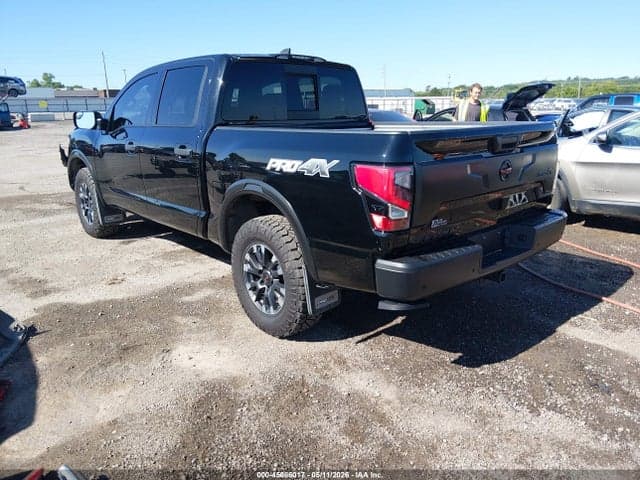 2022 NISSAN TITAN PRO-4X 4X4 3