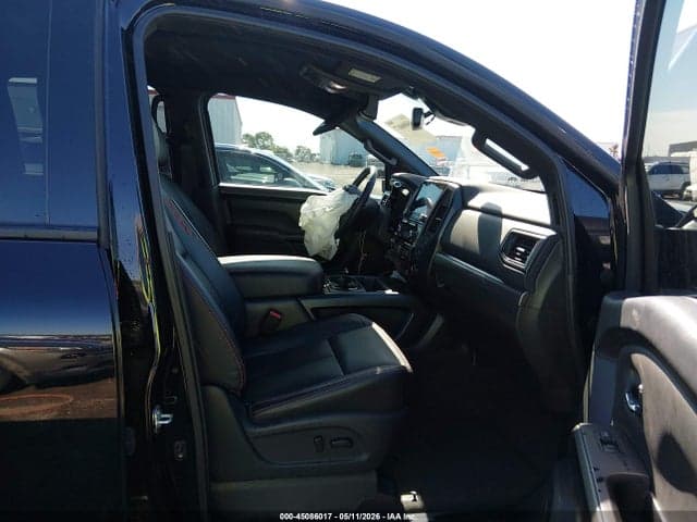2022 NISSAN TITAN PRO-4X 4X4 5