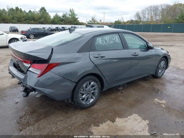 2024 HYUNDAI ELANTRA SEL 4