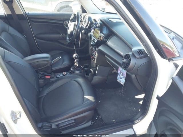 2017 MINI HARDTOP COOPER 5