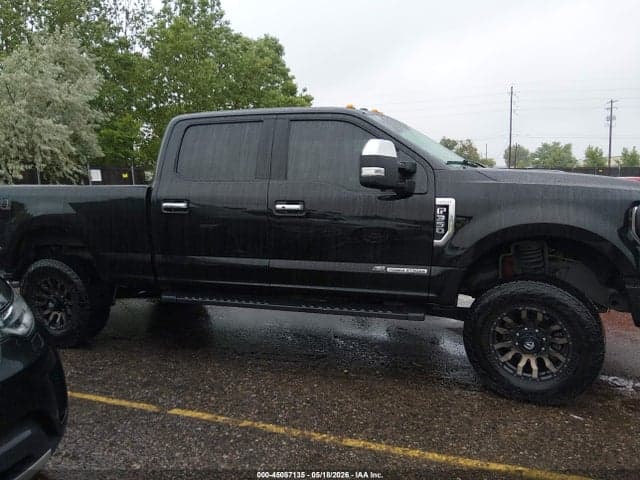 2017 FORD F-350 LARIAT 15