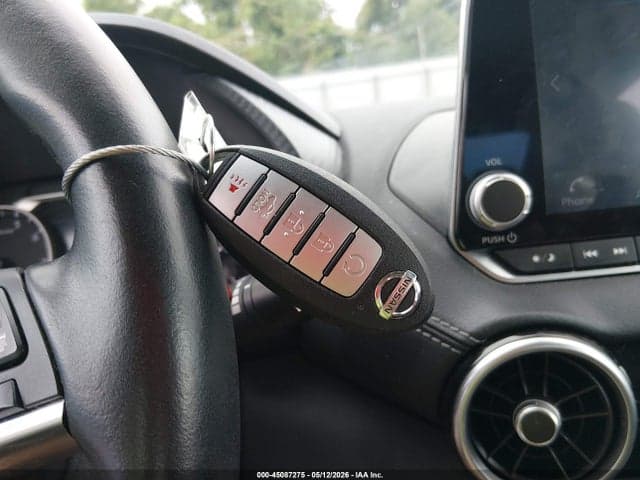 2022 NISSAN SENTRA SV XTRONIC CVT 11