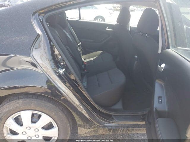 2017 KIA FORTE LX 8