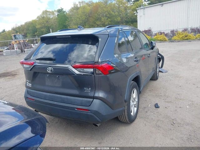 2021 TOYOTA RAV4 XLE 4