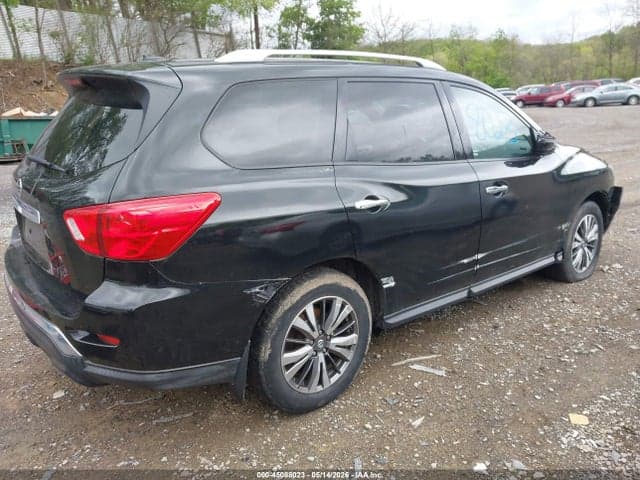 2018 NISSAN PATHFINDER S 4