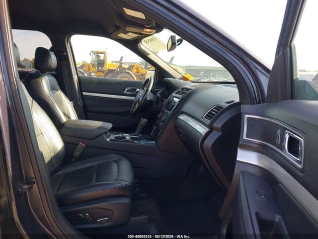 2017 FORD EXPLORER XLT 5
