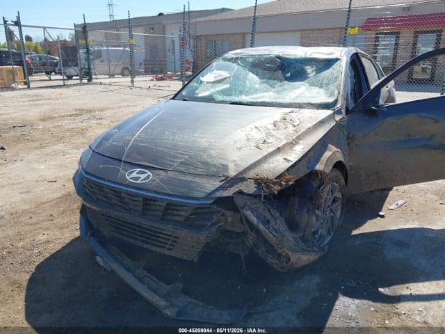 2024 HYUNDAI ELANTRA SEL 6