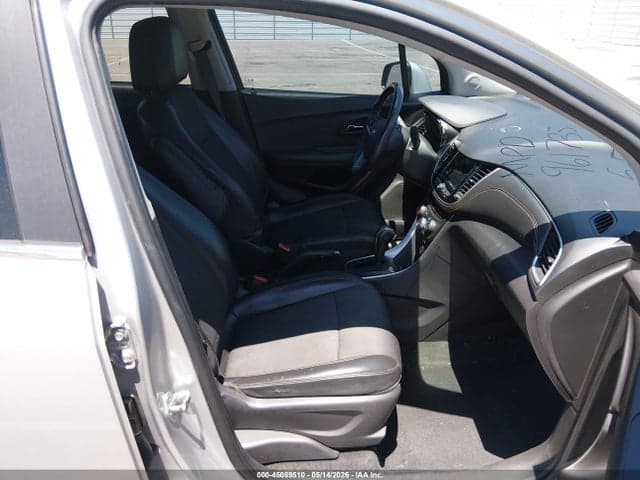 2019 CHEVROLET TRAX LT 5