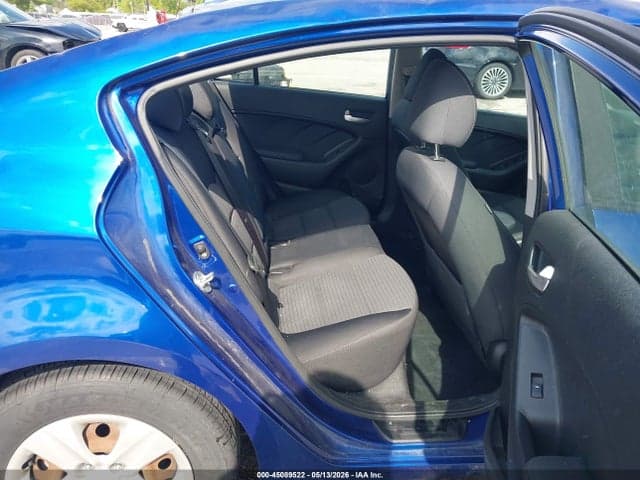 2017 KIA FORTE LX 8