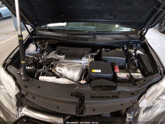 2017 TOYOTA CAMRY SE 10