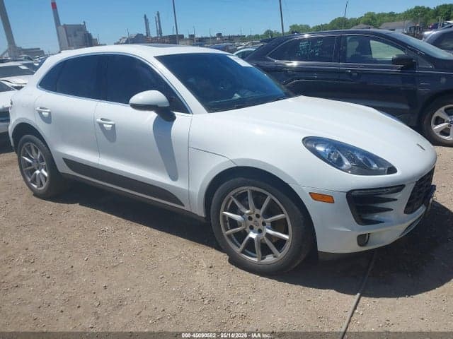 2015 PORSCHE MACAN S 1