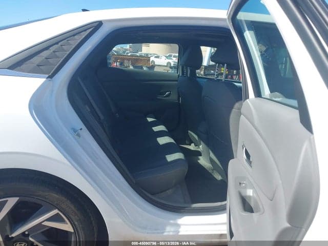 2025 HYUNDAI ELANTRA SEL CONVENIENCE 8