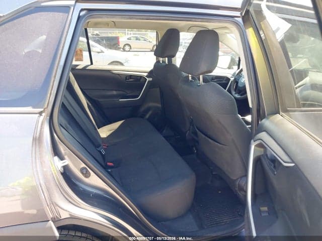 2021 TOYOTA RAV4 LE 8