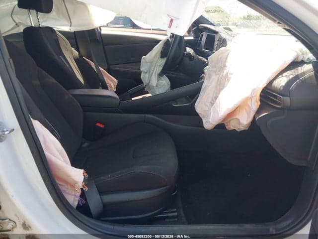 2025 HYUNDAI ELANTRA SEL SPORT 5