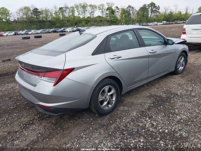 2021 HYUNDAI ELANTRA SE 4