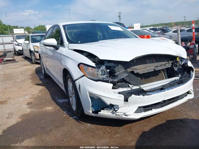 2019 FORD FUSION SE 1