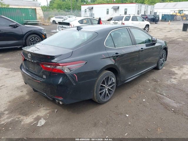 2021 TOYOTA CAMRY SE AWD 4