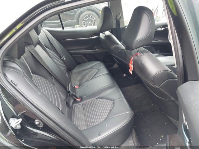 2021 TOYOTA CAMRY SE AWD 8