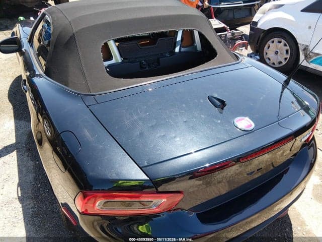 2020 FIAT 124 SPIDER LUSSO 6