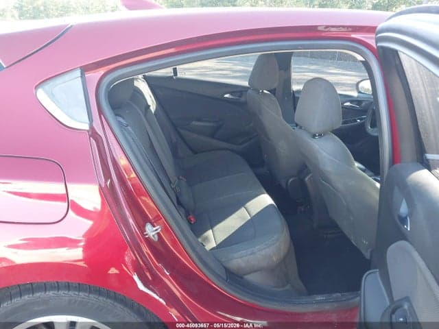 2017 CHEVROLET CRUZE LT AUTO 8