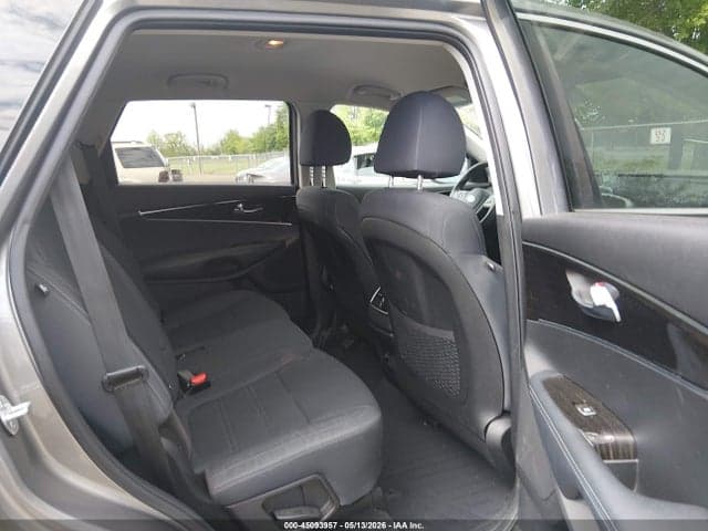 2019 KIA SORENTO 3.3L LX 9