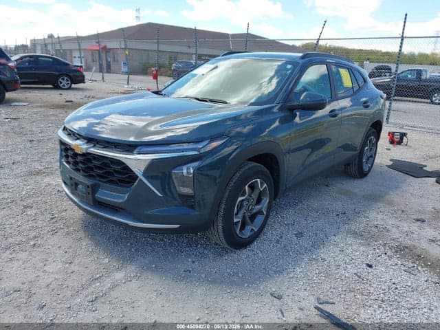 2025 CHEVROLET TRAX FWD LT 2