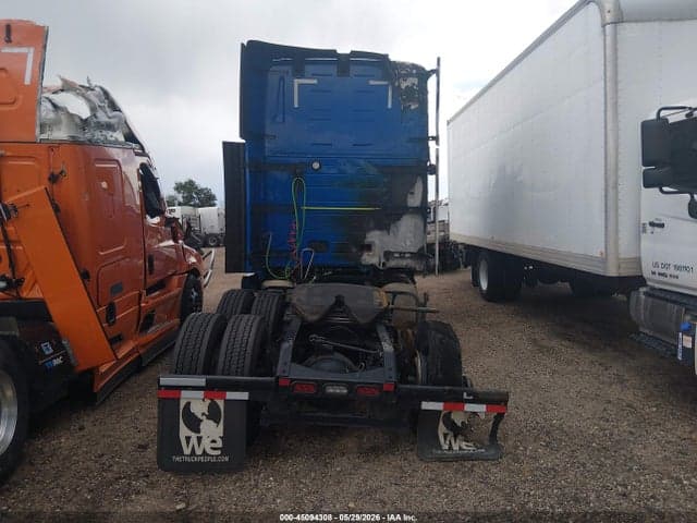 2026 VOLVO NEW VNL 8