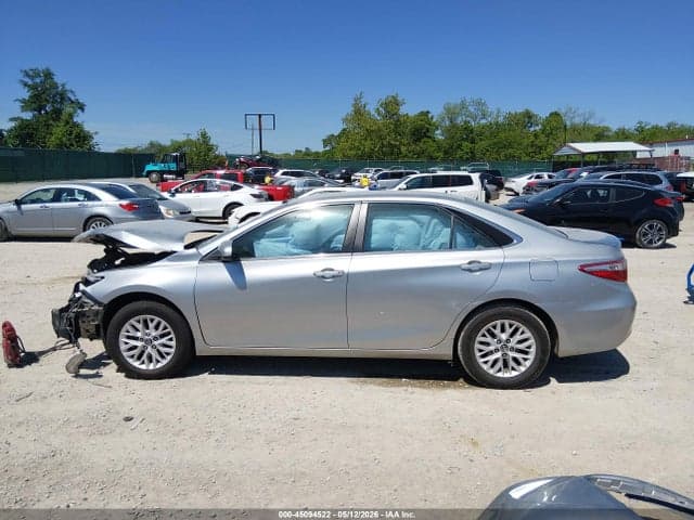 2017 TOYOTA CAMRY LE 14