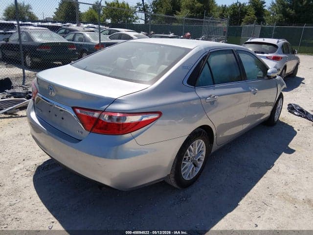 2017 TOYOTA CAMRY LE 4