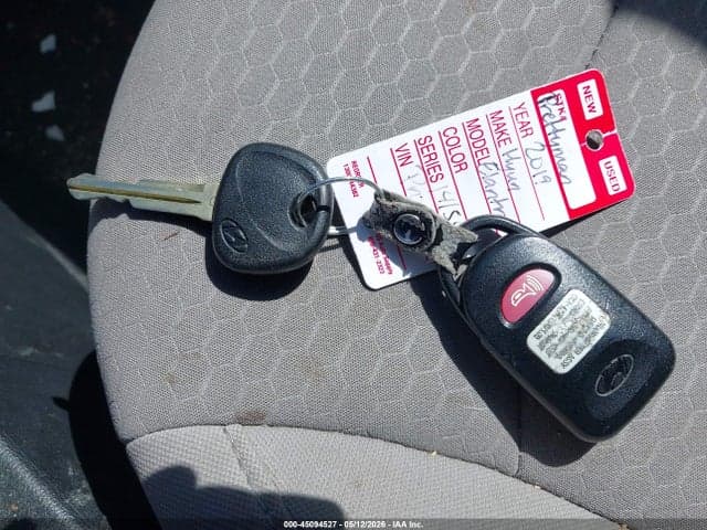 2019 HYUNDAI ELANTRA SE 11