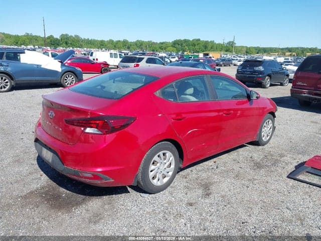 2019 HYUNDAI ELANTRA SE 4
