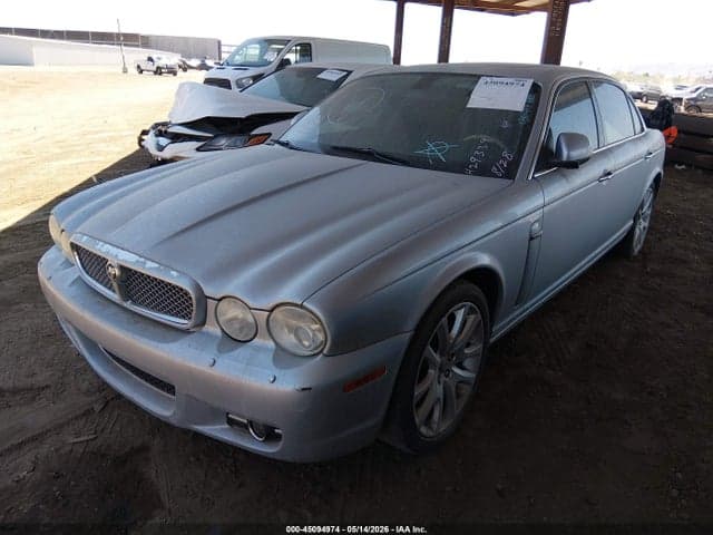 2008 JAGUAR XJ XJ8 2