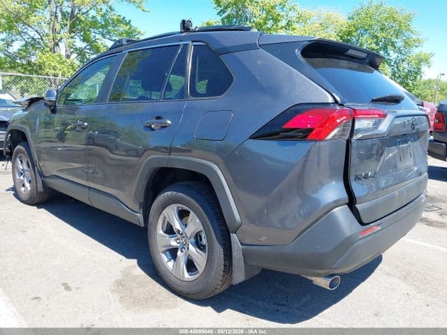 2025 TOYOTA RAV4 XLE 3