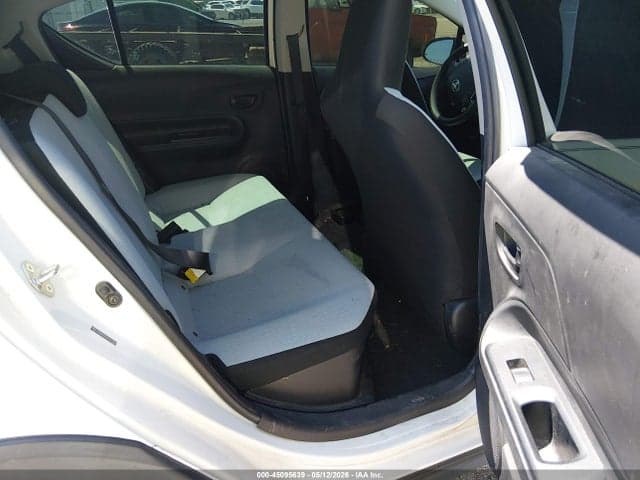 2018 TOYOTA PRIUS C ONE 8