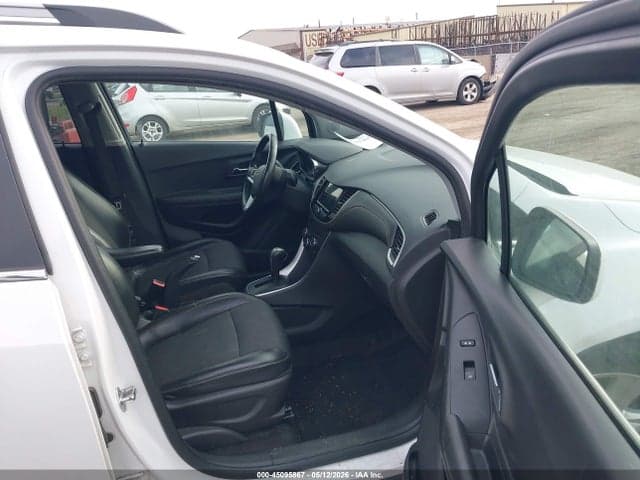2019 CHEVROLET TRAX LT 5