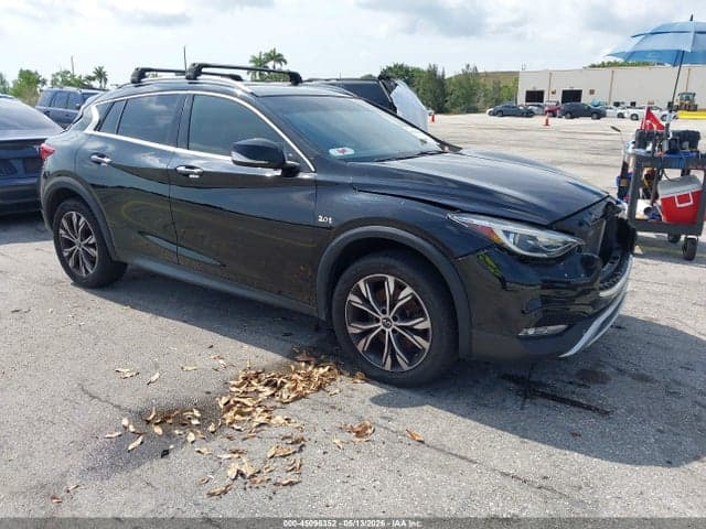 2017 INFINITI QX30 PREMIUM