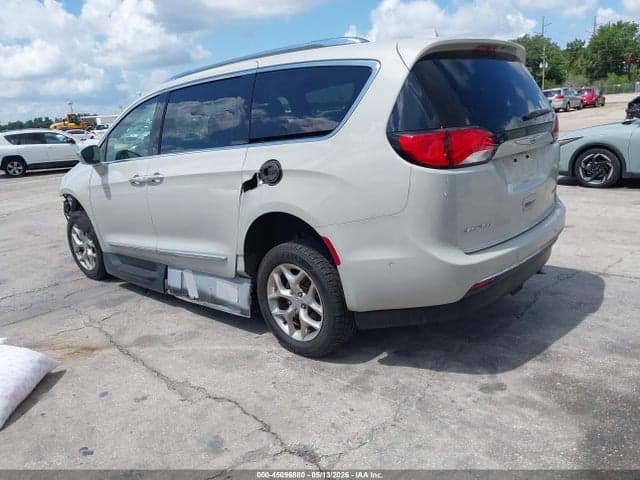2017 CHRYSLER PACIFICA LIMITED 3