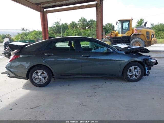 2025 HYUNDAI ELANTRA SE 13