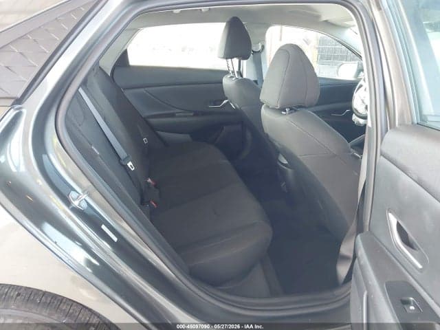 2025 HYUNDAI ELANTRA SE 8