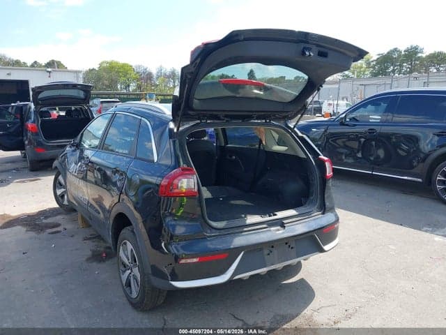 2018 KIA NIRO LX 3