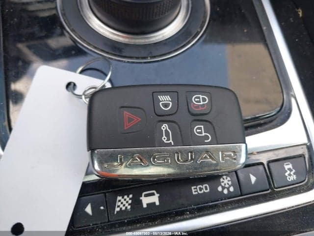 2019 JAGUAR F-PACE 25T 11