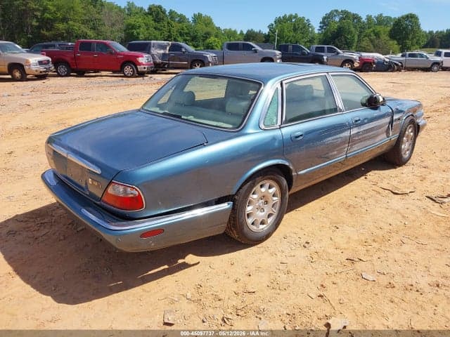 2001 JAGUAR XJ8 4