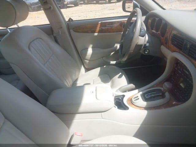 2001 JAGUAR XJ8 5